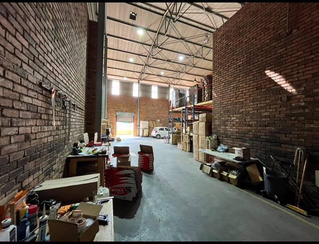 379M² WAREHOUSE FOR SALE IN VAN ECK PARK